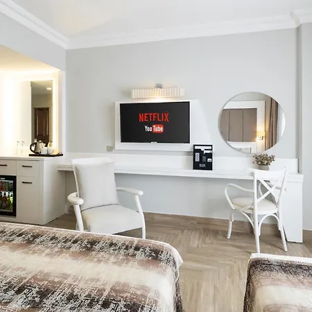 Elite يالِكافاك