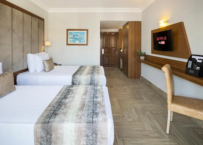 Elite Яликовак