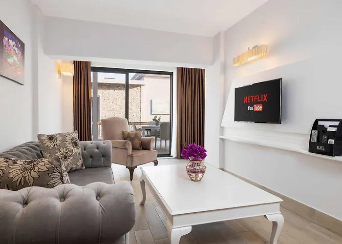 Elite 4* Яликовак