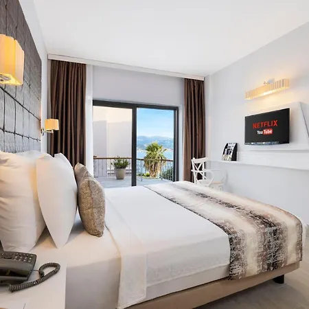 Elite 4* Яликовак