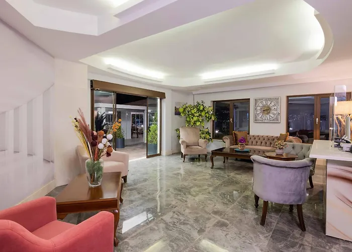 Elite Hotel 4*